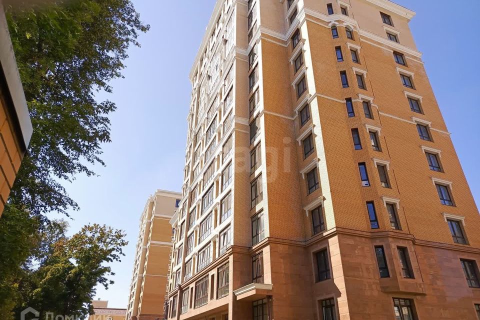 Продаётся 1-комнатная квартира, 56 м²