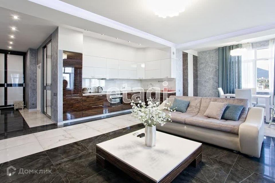 Продаётся студия, 75 м²