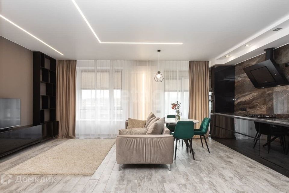 Продаётся 2-комнатная квартира, 79.7 м²