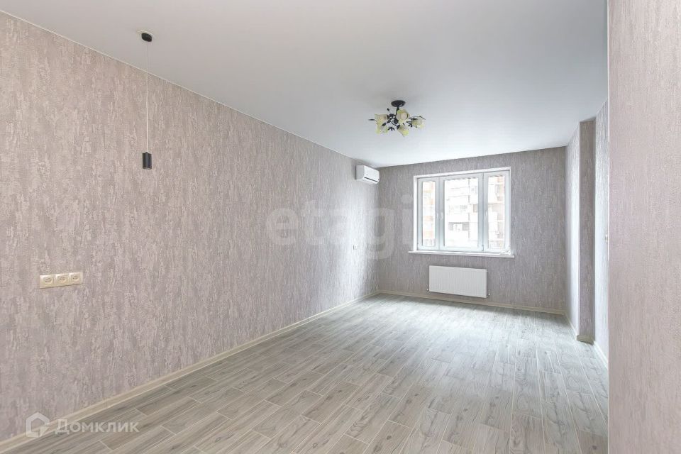 Продаётся 1-комнатная квартира, 43.3 м²