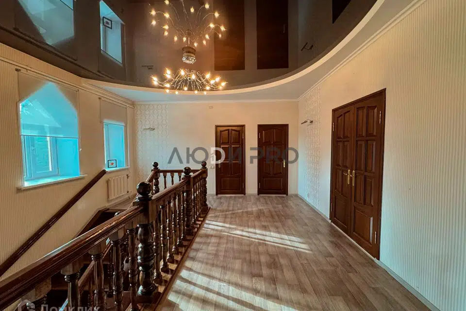 Продаётся 2-этажный дом, 497 м²