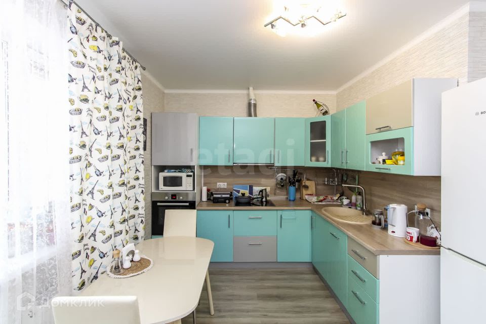 Продаётся 2-комнатная квартира, 69.9 м²