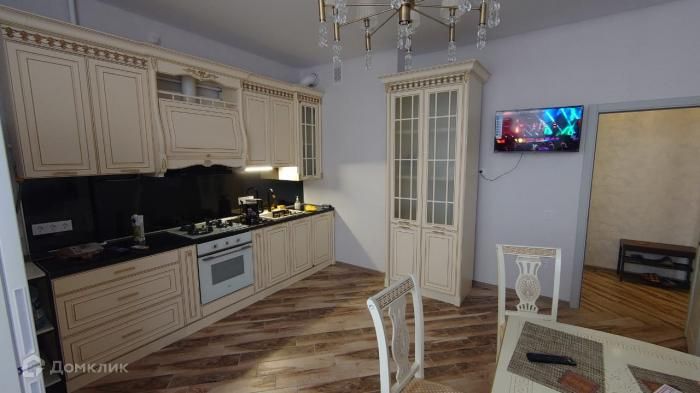 Продаётся 1-комнатная квартира, 54.7 м²