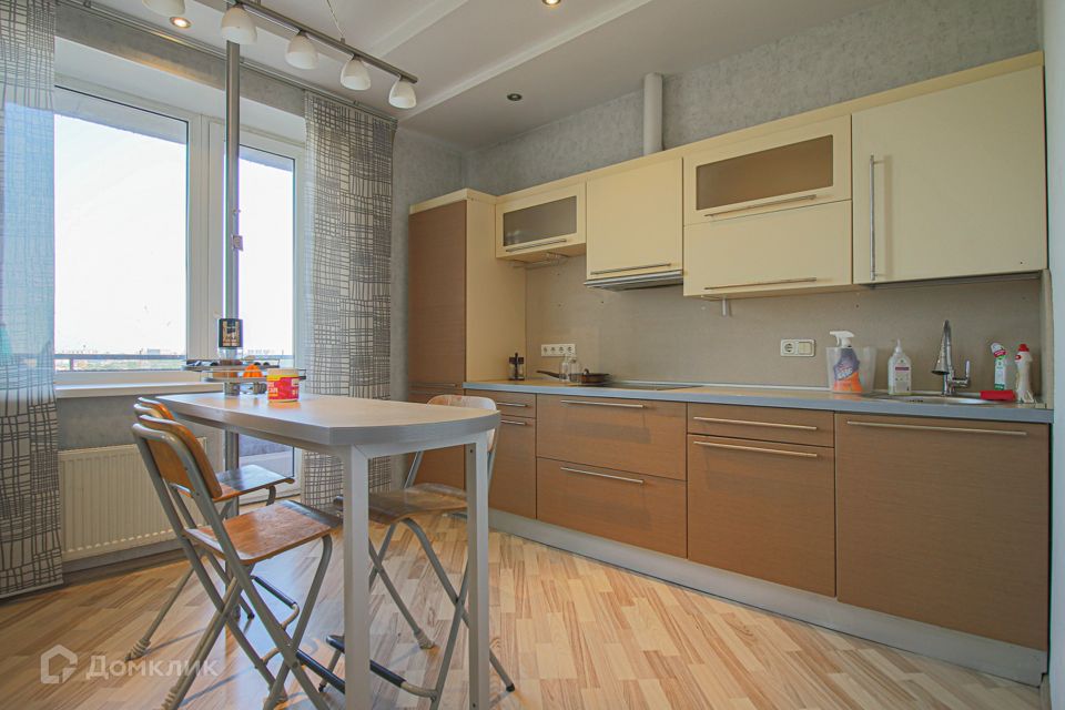 Сдаётся 1-комнатная квартира, 46 м²