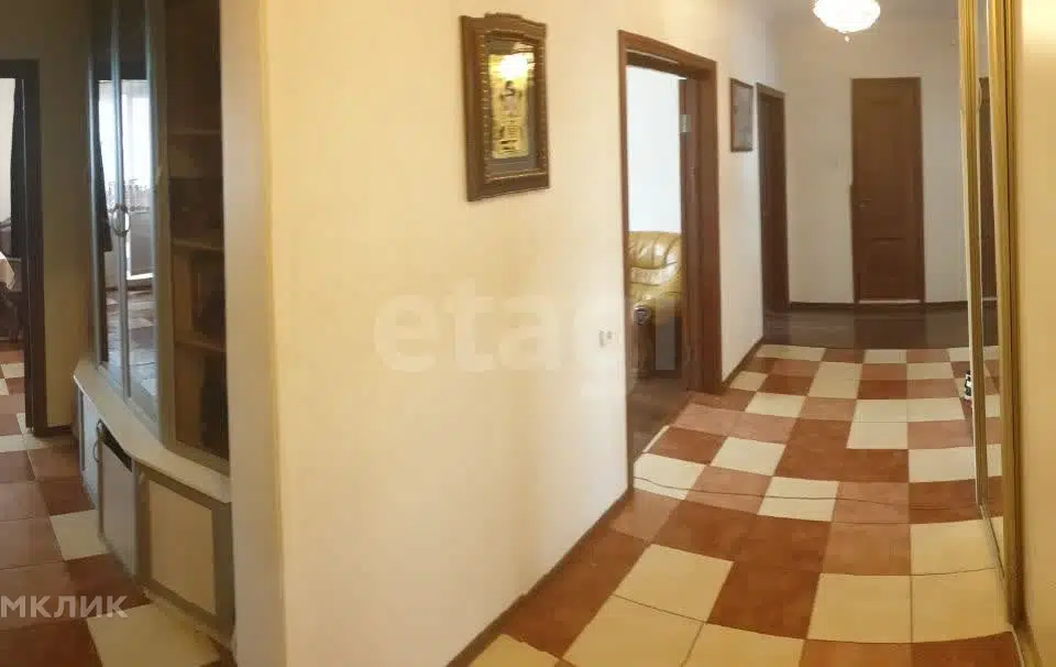 Продаётся 3-комнатная квартира, 82.5 м²