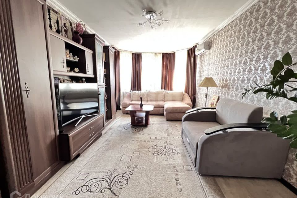 Продаётся 2-комнатная квартира, 65.9 м²