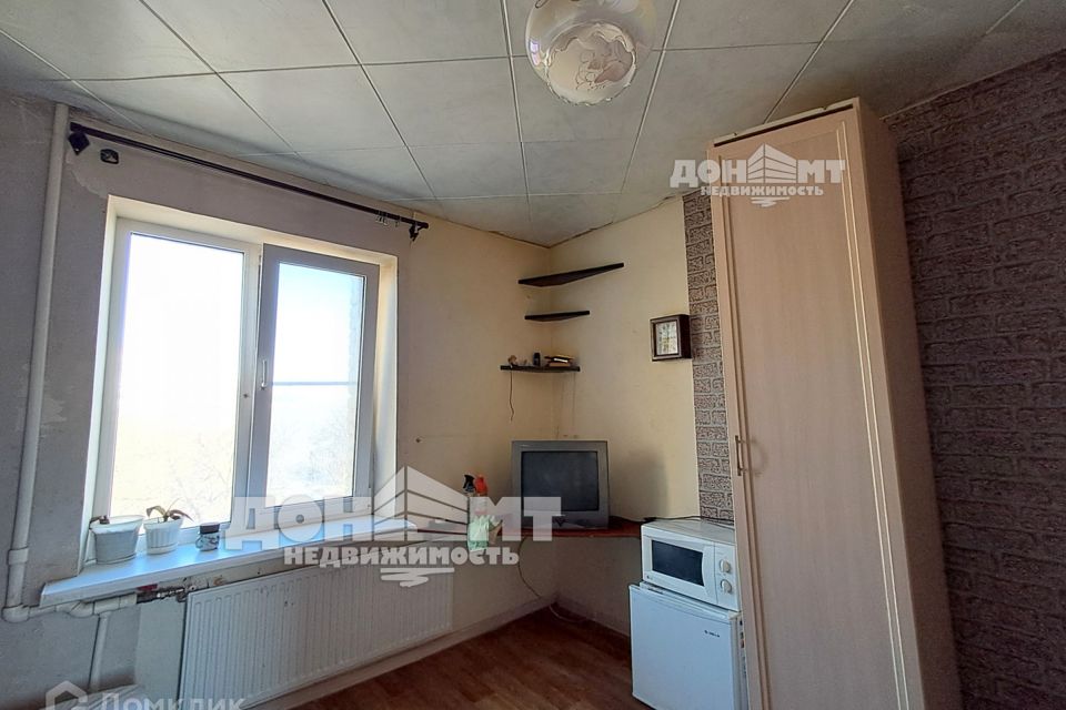 Продаётся комната в 16-комн. квартире, 12 м²