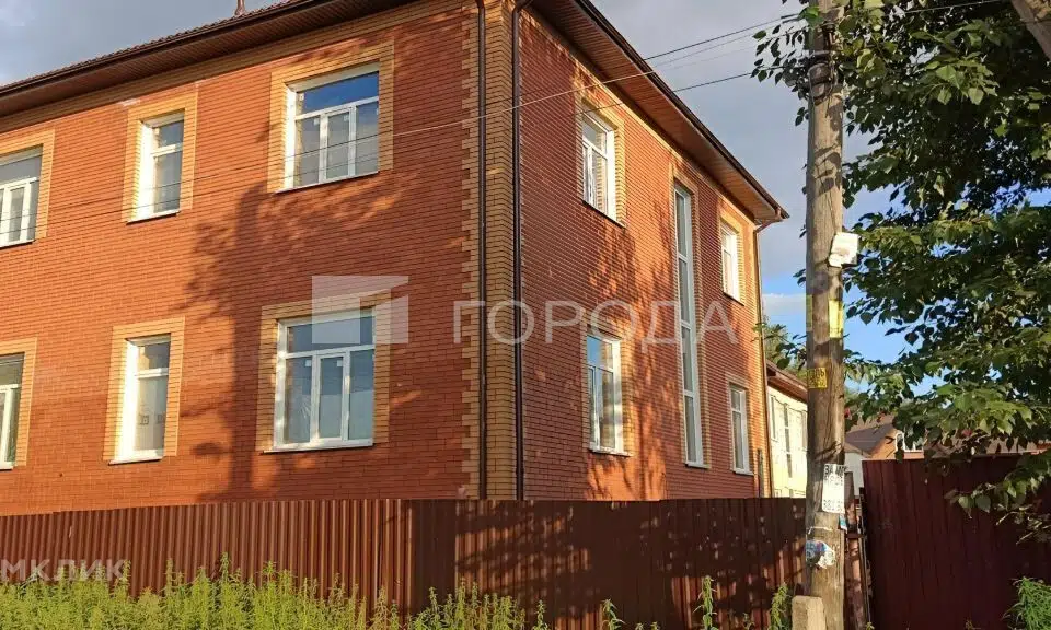 Продаётся 3-этажный дом, 437 м²