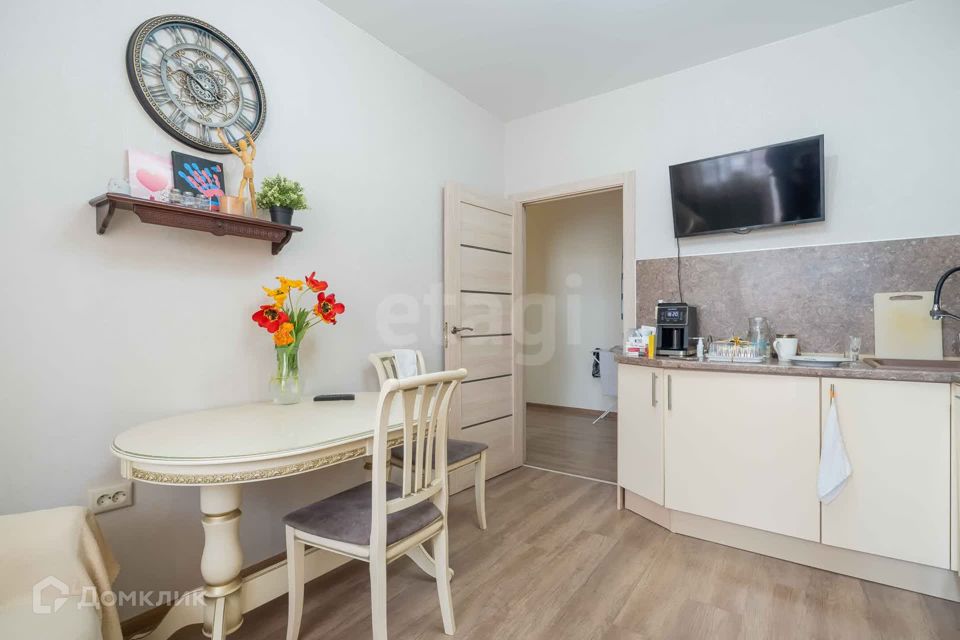 Продаётся 2-комнатная квартира, 61.5 м²