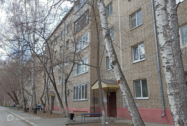 Продаётся 4-комнатная квартира, 74 м²