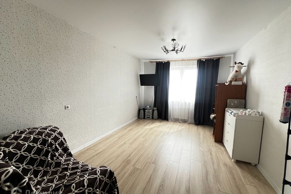 Продаётся 1-комнатная квартира, 42 м²