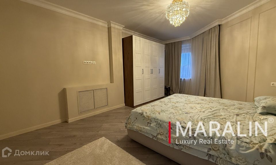 Сдаётся 3-комнатная квартира, 130 м²
