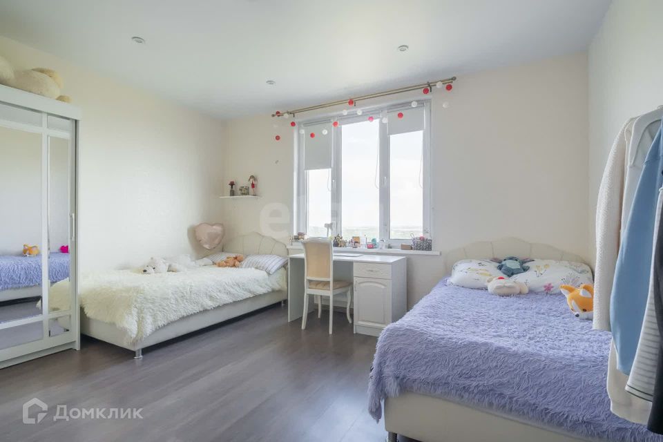 Продаётся 2-комнатная квартира, 55.8 м²