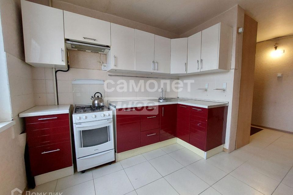 Продаётся 4-комнатная квартира, 77.4 м²