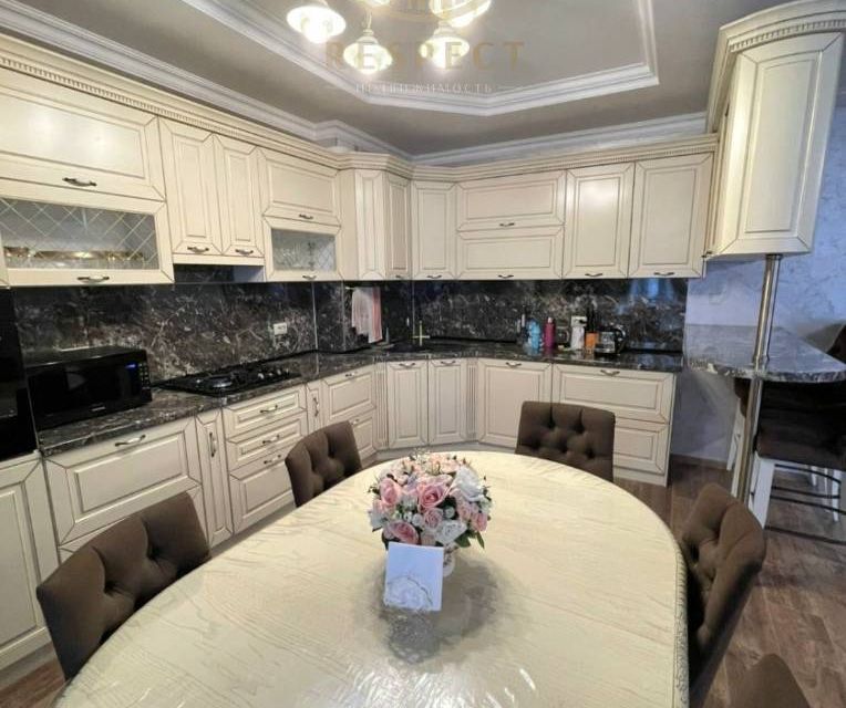 Продаётся 2-комнатная квартира, 83 м²