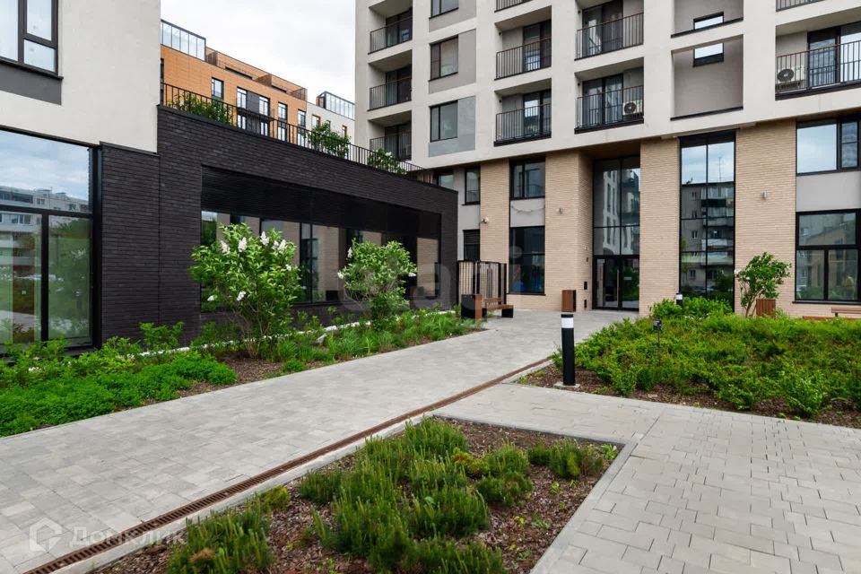 Продаётся 3-комнатная квартира, 102.3 м²