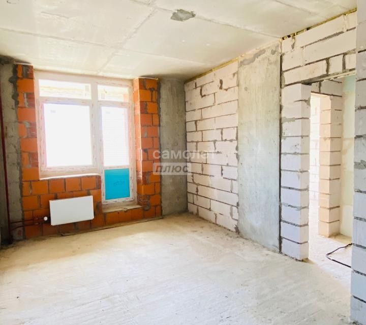 Продаётся 1-комнатная квартира, 42.7 м²