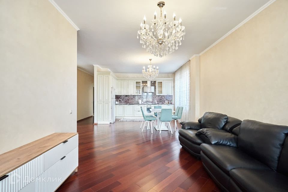 Сдаётся 3-комнатная квартира, 112.6 м²