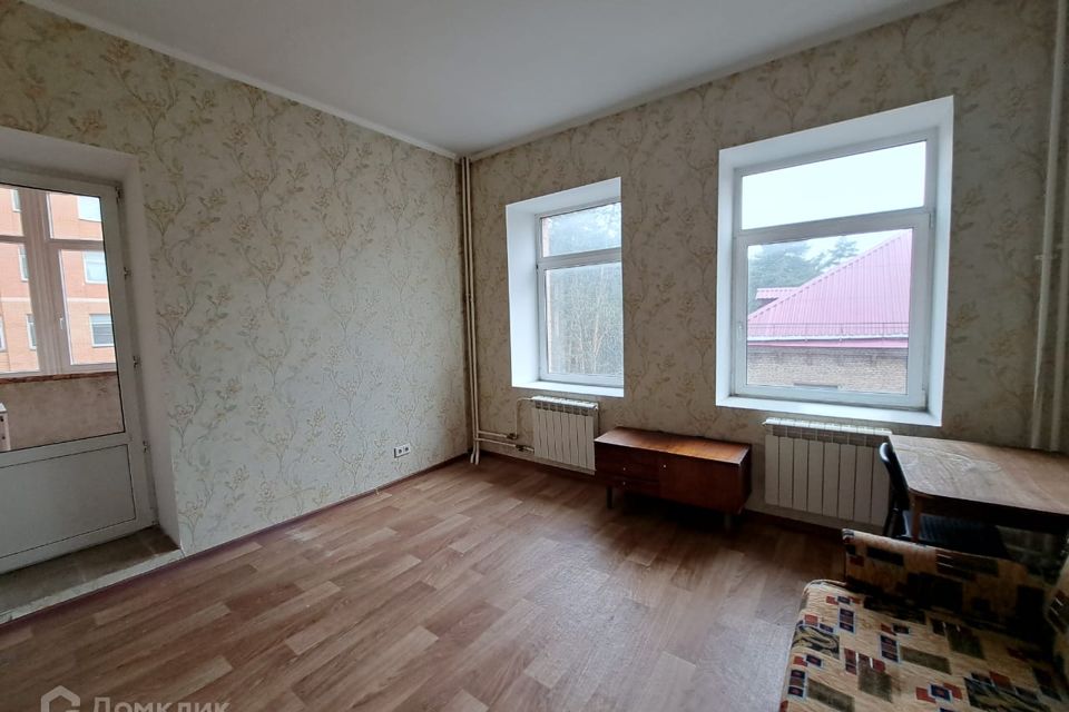 Продаётся 3-комнатная квартира, 129.4 м²