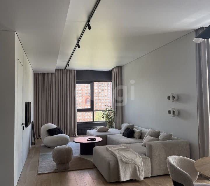Продаётся 2-комнатная квартира, 113 м²
