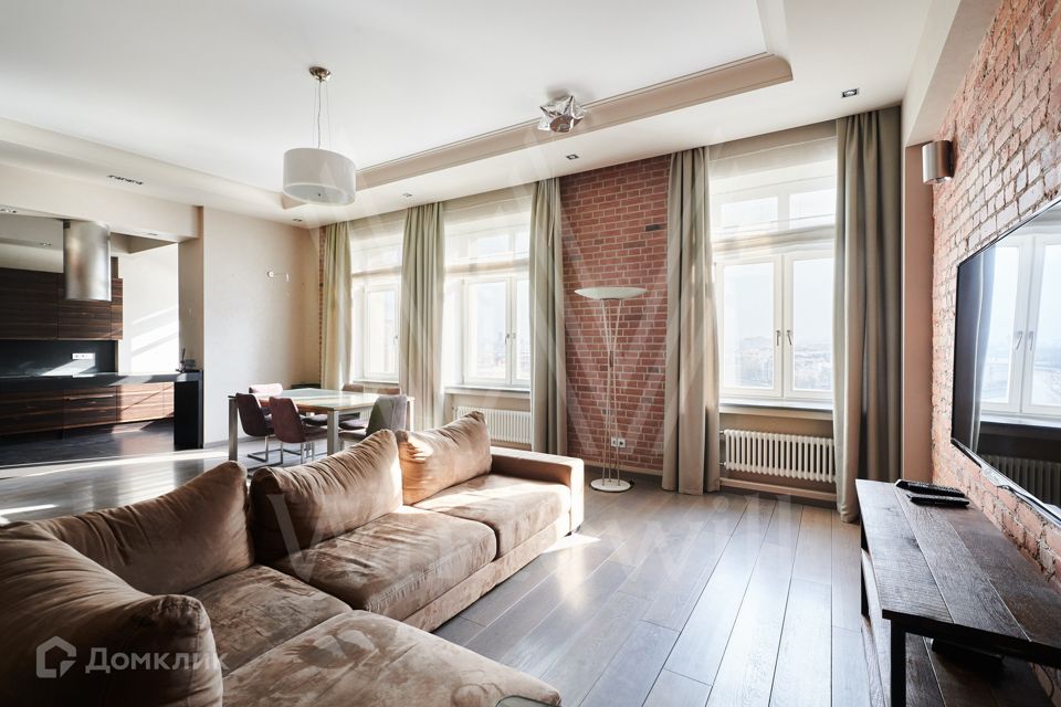Сдаётся 3-комнатная квартира, 130 м²