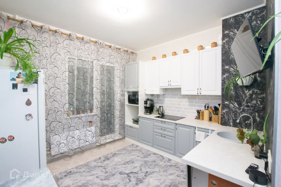 Продаётся 3-комнатная квартира, 83 м²