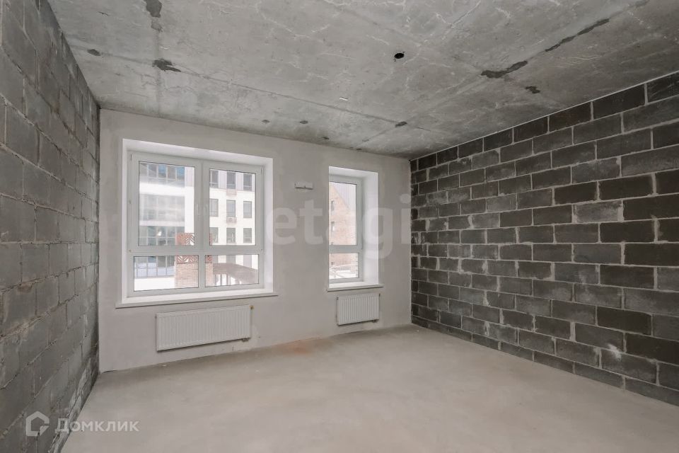 Продаётся 4-комнатная квартира, 102 м²