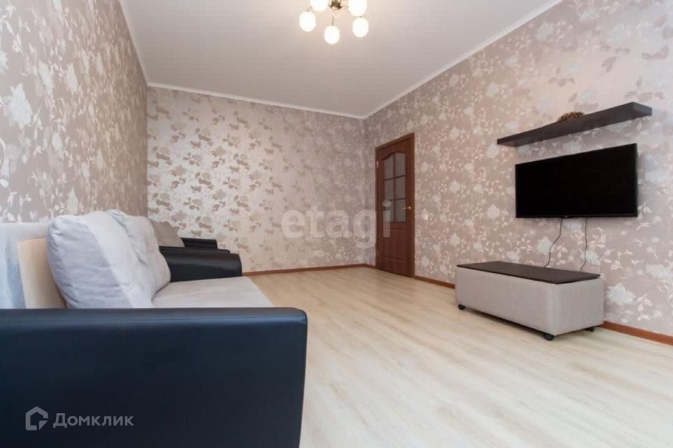 Продаётся 1-комнатная квартира, 42 м²