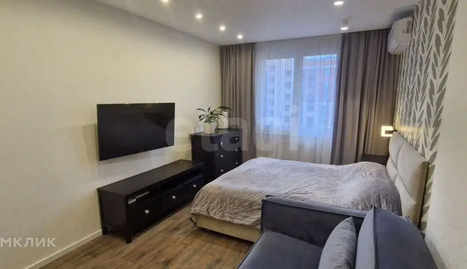 Продаётся 1-комнатная квартира, 37.4 м²