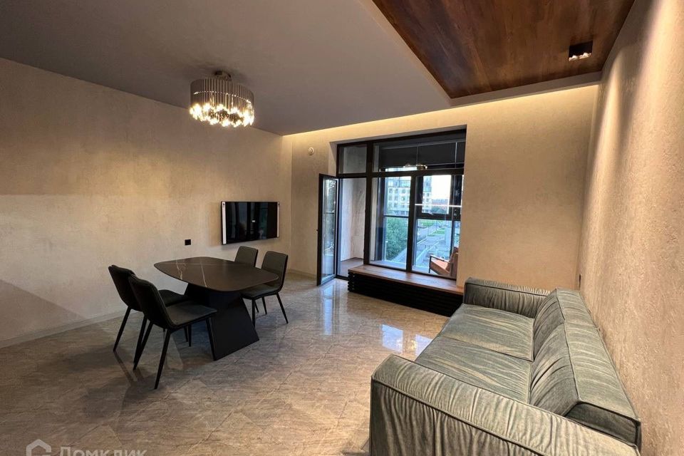 Сдаётся 2-комнатная квартира, 80 м²