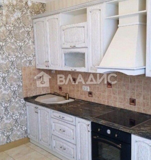 Сдаётся 1-комнатная квартира, 55 м²