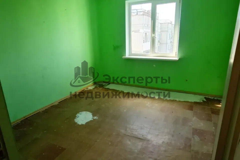 Продаётся 4-комнатная квартира, 82 м²