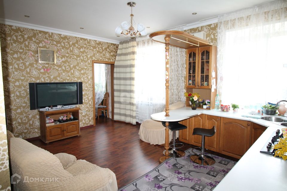Продаётся 2-комнатная квартира, 63.8 м²
