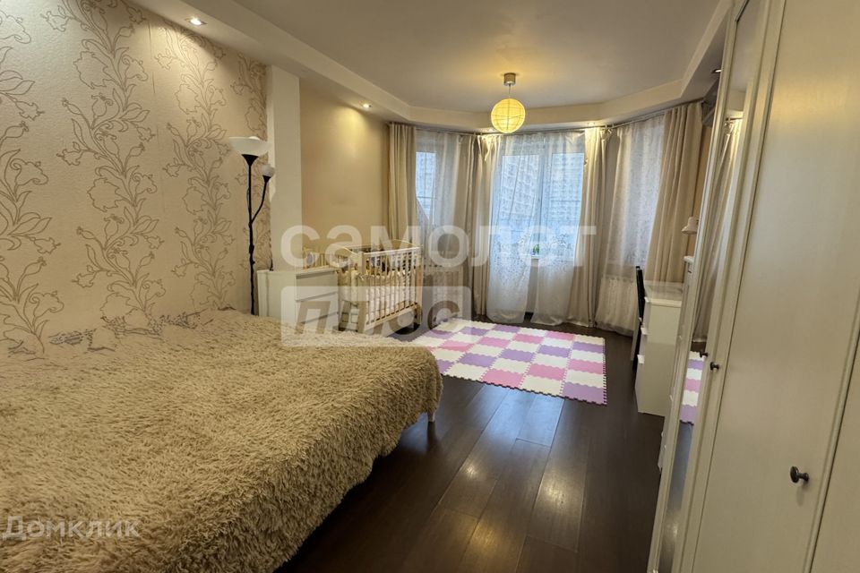 Продаётся 1-комнатная квартира, 41.9 м²