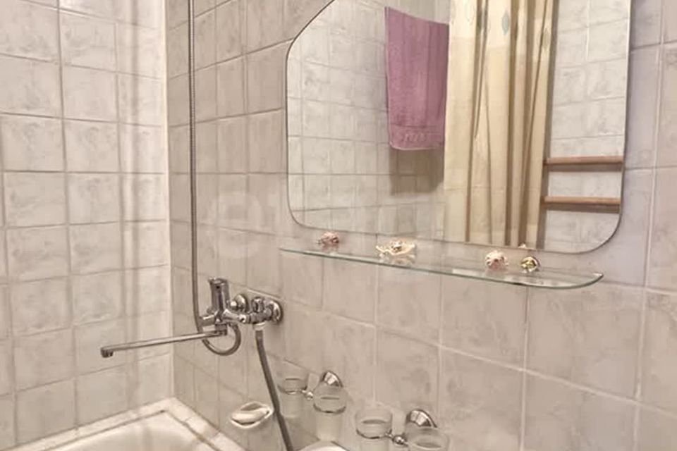 Продаётся 3-комнатная квартира, 63.4 м²