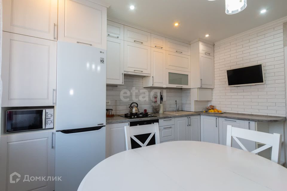 Продаётся 2-комнатная квартира, 60.3 м²