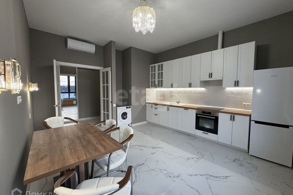 Продаётся 3-комнатная квартира, 72.6 м²