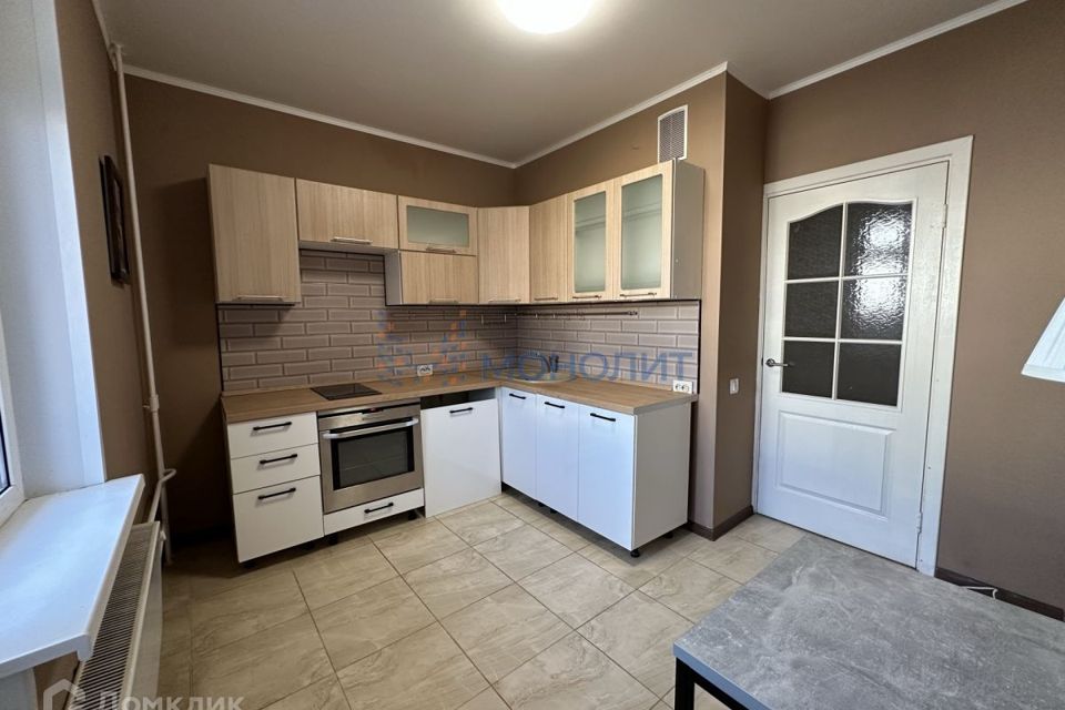 Продаётся 1-комнатная квартира, 41.7 м²