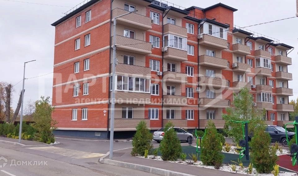 Продаётся 1-комнатная квартира, 42 м²