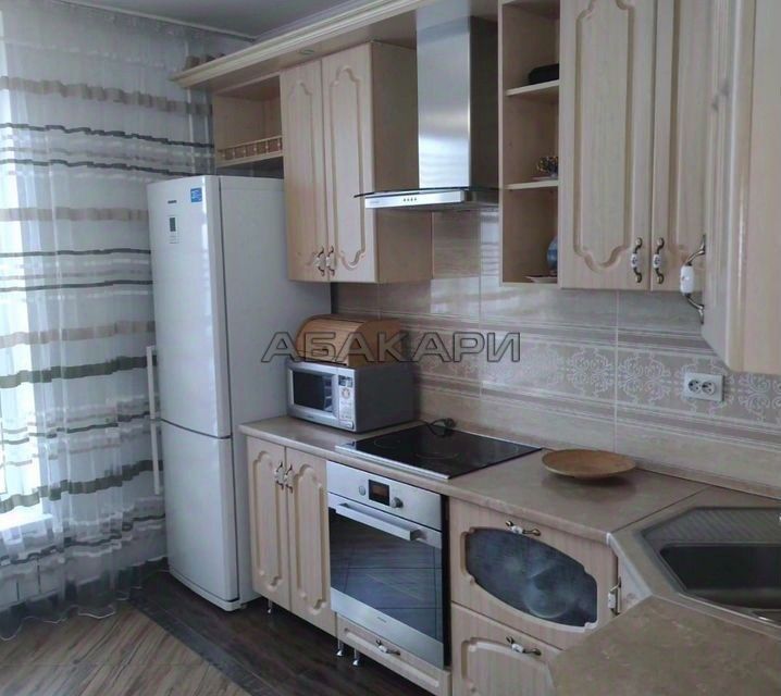 Сдаётся 2-комнатная квартира, 82 м²