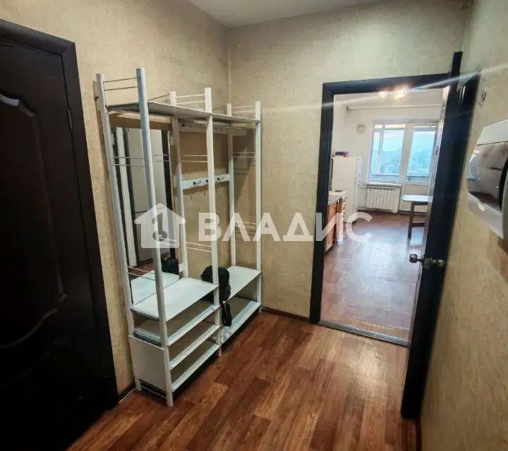 Продаётся 1-комнатная квартира, 42 м²