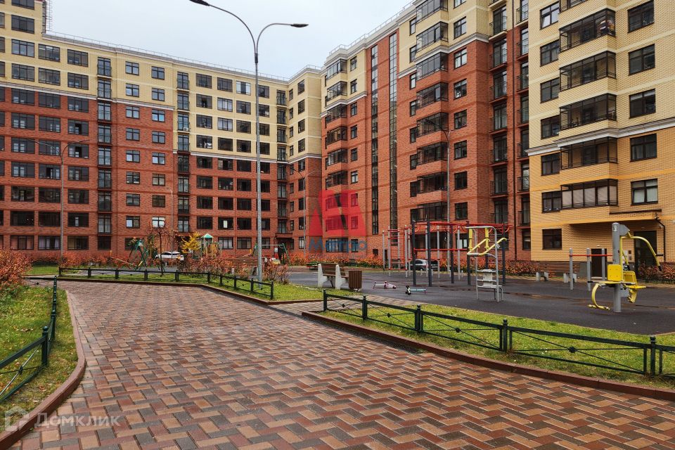 Сдаётся 2-комнатная квартира, 65 м²
