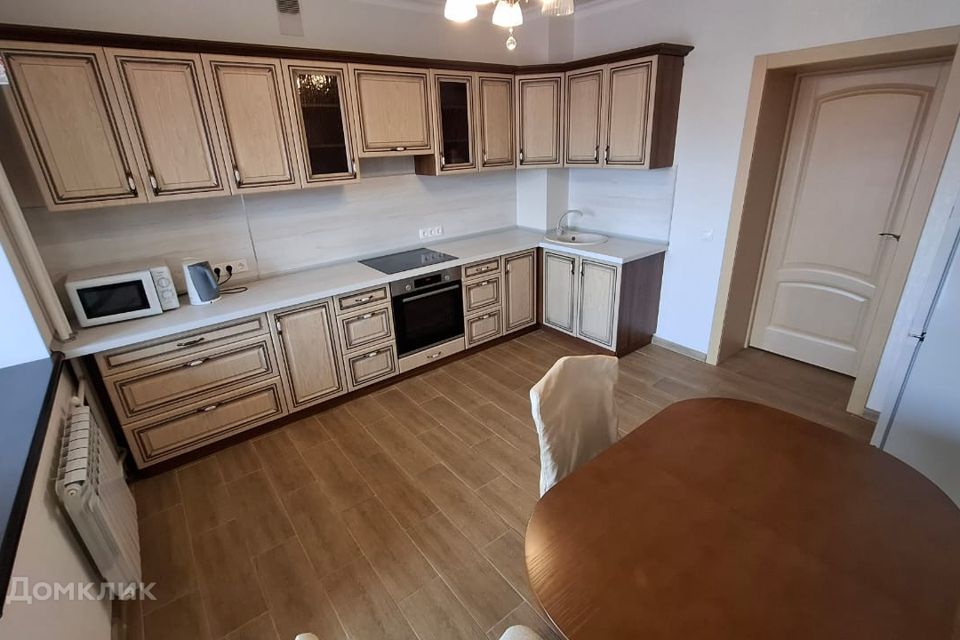 Сдаётся 2-комнатная квартира, 80 м²