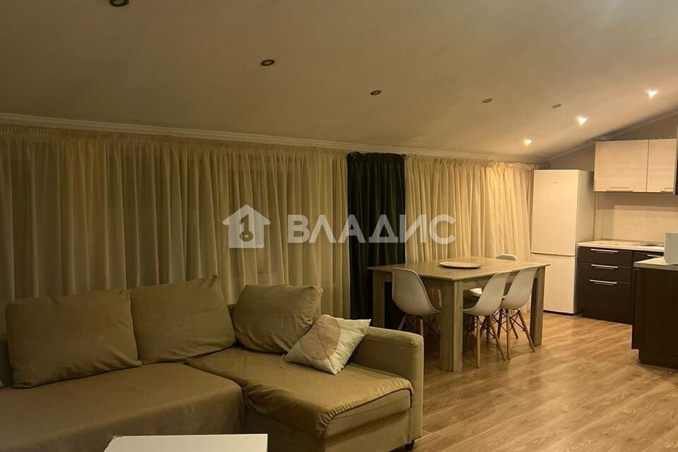 Продаётся 1-комнатная квартира, 67 м²