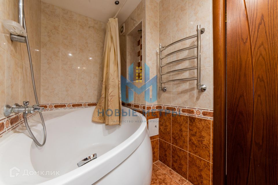 Продаётся 2-комнатная квартира, 67.9 м²