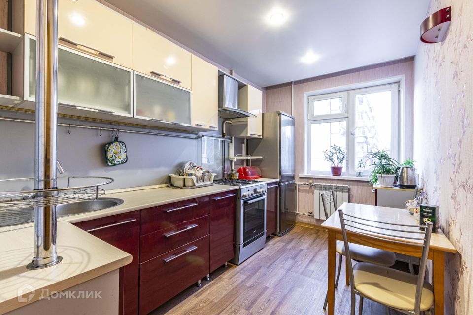 Продаётся 3-комнатная квартира, 63.6 м²