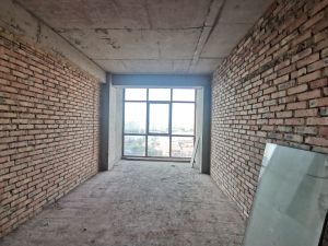 Продаётся 3-комнатная квартира, 108 м²
