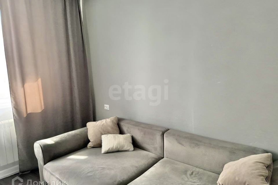 Продаётся 1-комнатная квартира, 38 м²