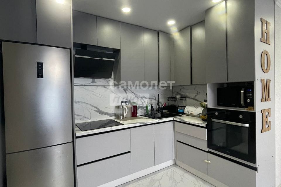Продаётся 3-комнатная квартира, 76.4 м²