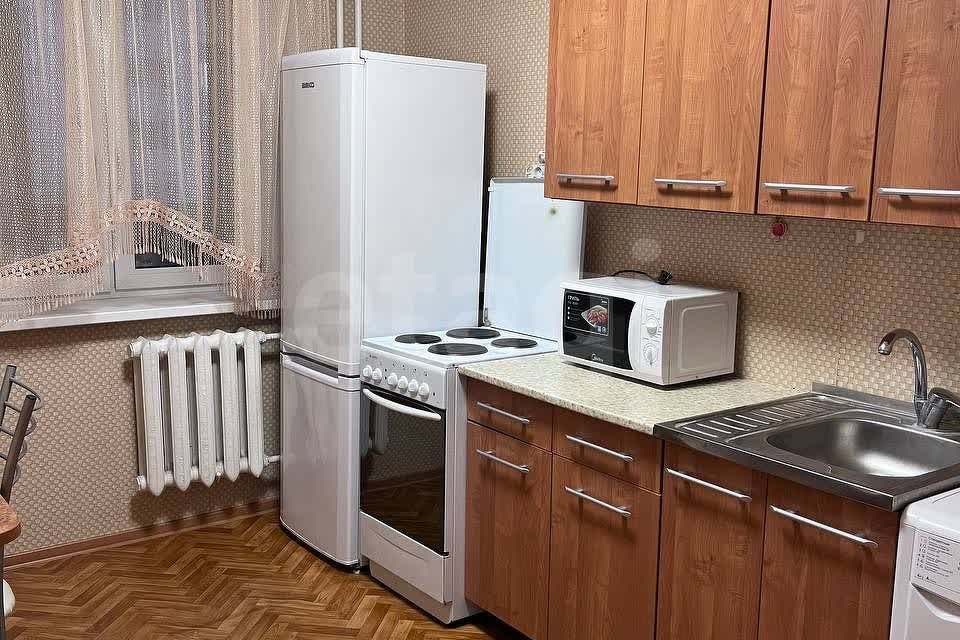 Сдаётся 1-комнатная квартира, 38 м²